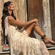 Isabella Fiorentino usa look boho chic R$ 2,6 mil em campanha de Natal