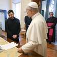 Zelensky convida papa Leão XIV para visitar Ucrânia