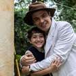 Separado do filho por vingança, Candinho reencontra Samir e revela o amor de pai que move 'Êta Mundo Melhor' desde o início; fotos!