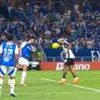 Cruzeiro formaliza queixa formal na CBF contra gol de Memphis e amarelo de Romero