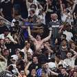 Torcedores do Corinthians invadem setor do Cruzeiro e provocam confusão; veja