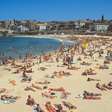 Praia de Bondi é um dos destinos mais famosos para turistas e moradores da Austrália