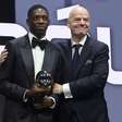 Dembélé é eleito o melhor jogador do mundo em 2025