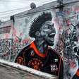 Hugo Souza ganha grafite em mural de São Paulo após atuações decisivas pelo Corinthians