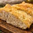 Focaccia sem sova com fermentação lenta e massa leve