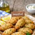 Receita tradicional de bolinhos de bacalhau: crocantes e irresistíveis