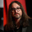 Filho de John Lennon, Sean diz que a 'geração mais jovem' pode acabar esquecendo os Beatles