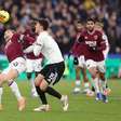 Fulham vence e afunda West Ham na Premier League