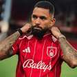 Vasco avalia contratação de Douglas Luiz, do Nottingham Forest
