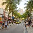 Rua carioca se torna o coração do comércio de Ipanema; com 4 km, ela é a passarela de luxo que liga o bairro a Copacabana e Leblon