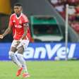 Flamengo chega a acordo com o Internacional e aguarda Vitão no Rio para exames médicos