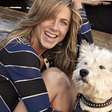 Jennifer Aniston revela que se encantou com cachorro da série Friends e o adotou