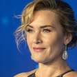 Kate Winslet revela que seus primeiros 'encontros íntimos' foram com mulheres