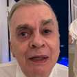 Autor da próxima novela das 21h, Walcyr Carrasco aparece de bengala e faz revelação sobre a saúde