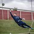 Vila Nova fecha com goleiro do Paulistão para disputar posição com Airton