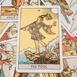 Tarot no TikTok: por que essa trend virou febre entre nós?
