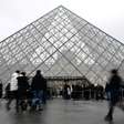 Museu do Louvre reabre em Paris, mas alguns setores seguem fechados por greve