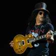 A música do Guns N' Roses mais difícil de se tocar ao vivo, segundo Slash