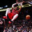 Raptors vencem duelo contra os 76ers na prorrogação