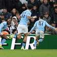 City vence Newcastle fora de casa e sai na frente na semifinal da Copa da Liga Inglesa