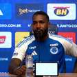 Gerson chora ao defender o pai de críticas em apresentação no Cruzeiro: 'Juntos até o final'