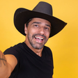 Relembre o polêmico pacto de sangue de Alberto Cowboy