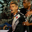 Vasco encaminha saída de jogador após negociação com time árabe