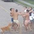 Vídeo mostra briga generalizada envolvendo jogadores do Fortaleza em condomínio de luxo