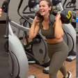 Paolla Oliveira começa o ano focada nos treinos e impressiona fãs