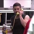 Resumo BBB26: madrugada teve brother 'expulso do quarto' e emoções após Big Fone