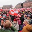 Manifestantes protestam em Copenhague contra anexação da Groenlândia