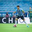 Kannemann sofre lesão muscular e vira baixa no Grêmio
