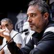 Mattos se irrita por questionamento em coletiva do Santos e discute com jornalista