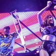 Fã de Anitta comove público ao anunciar cura de câncer em show no interior de SP