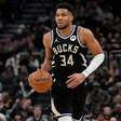 Bucks ouvem propostas para trocar Giannis Antetokounmpo