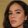 Bruna Marquezine elege make "beijada pelo sol" na alta-costura