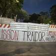 Torcida do São Paulo protesta contra Alisson: "Traidor"
