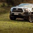 Toyota Hilux 2026: Descontos para CNPJ superam R$ 64 mil e preço fica abaixo do Corolla Cross