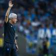 Castro reclama do árbitro após empate do Grêmio: "Não pode agitar o jogo"