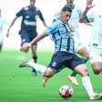 Grêmio vacila no fim, mas chega às quartas como ponteiro