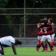 Flamengo vira no fim e vence Vasco na Copa Rio Feminina
