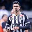 João Basso sofre lesão e desfalca Santos contra o Athletico-PR