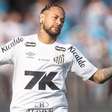 Neymar reclama de gramado sintético da Arena da Baixada: 'Praticar futebol nesse campo é quase impossível'