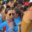 Foliã encontra Shawn Mendes em bloco de carnaval e reação viraliza; veja