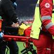 Jogador do Milan aparece sem dentes após fraturar mandíbula