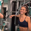 Bruna Marquezine sofre em academia para voltar ao corpo de antes do carnaval