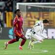 Roma vacila no fim e cede empate à Juventus no Italiano; Wesley fez golaço