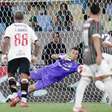 Fábio entra para seleto grupo de goleiros da história do Fluminense após defender pênalti decisivo
