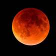 Eclipse lunar: Rituais poderosos para fazer na Lua de Sangue
