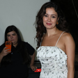 Sophie Charlotte de floral e Dira de all black para festa de 'Três Graças'